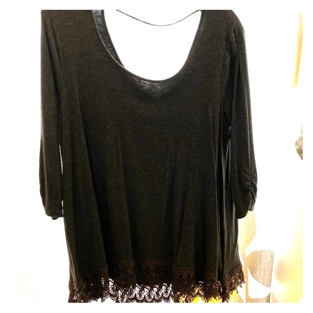 Gray scoop neck tunic top